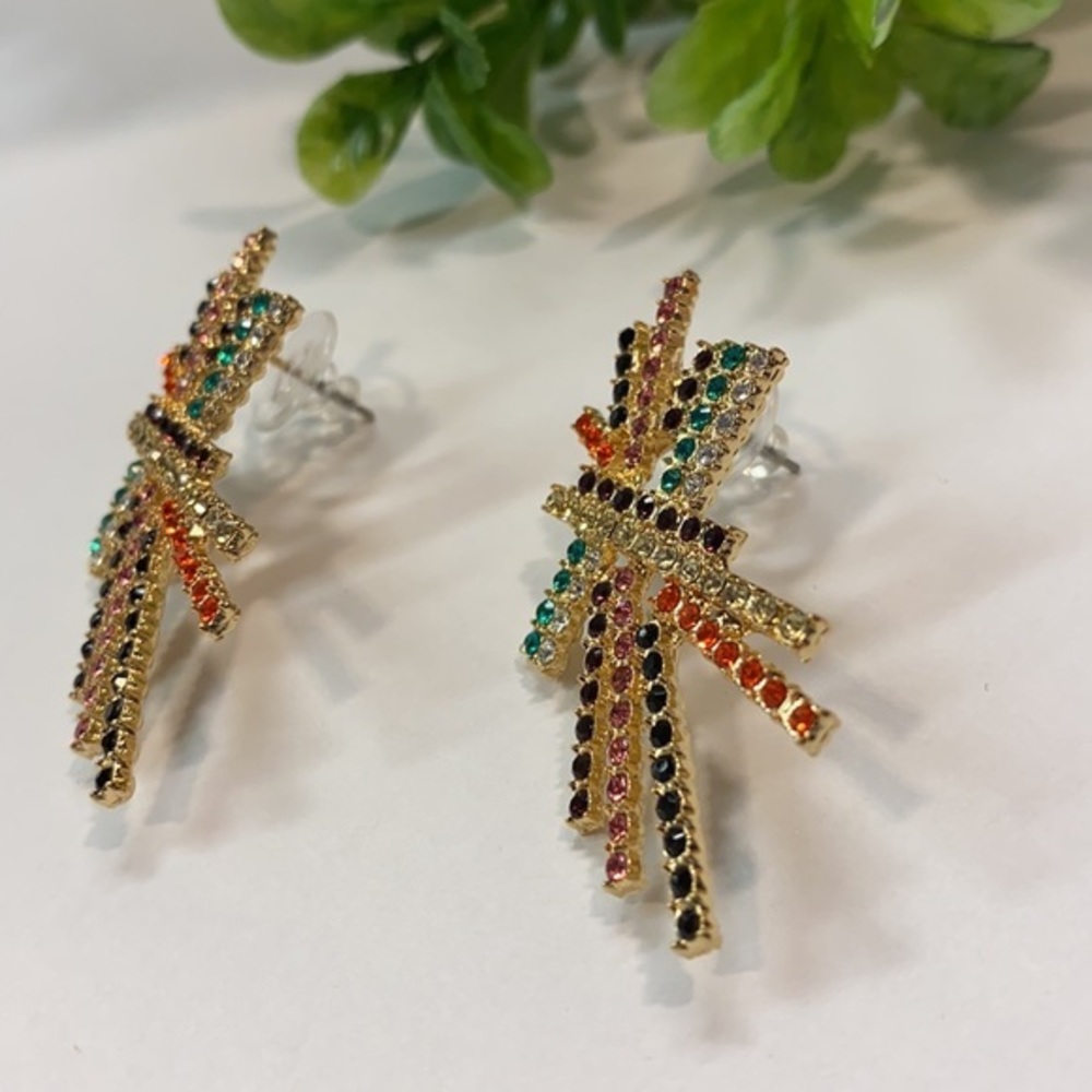 Stunning multicolor statement studs! - Picture 4 of 7